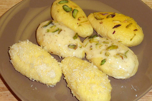 Indian Sweets Recipe: Chum Chum