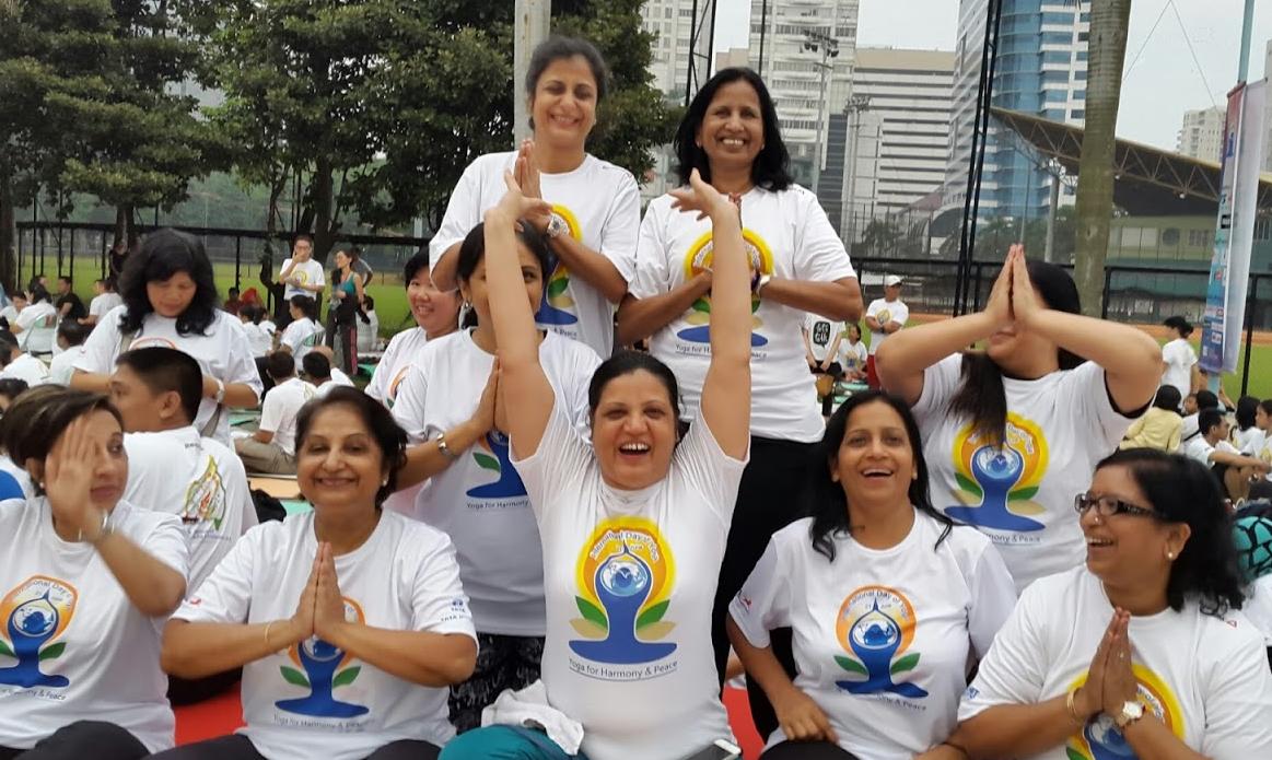 Indians in RI: A touch of magic: Yoga Day in Jakarta