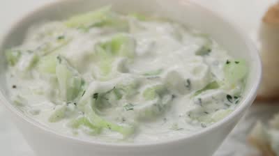 Tzatziki (Yoghurt Campur Dengan Ketimun)