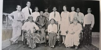 Rabindranath Tagore berjumpa Paku Alam di Yogyakarta,1927