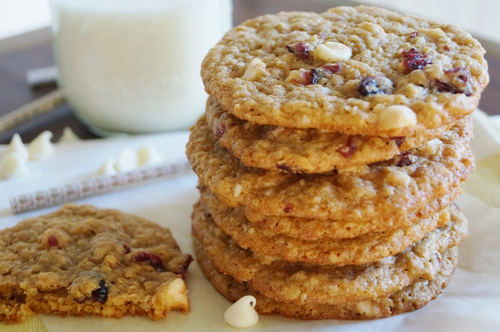 Scrumptious Oatmeal White Chocolate Cranberry Cookies