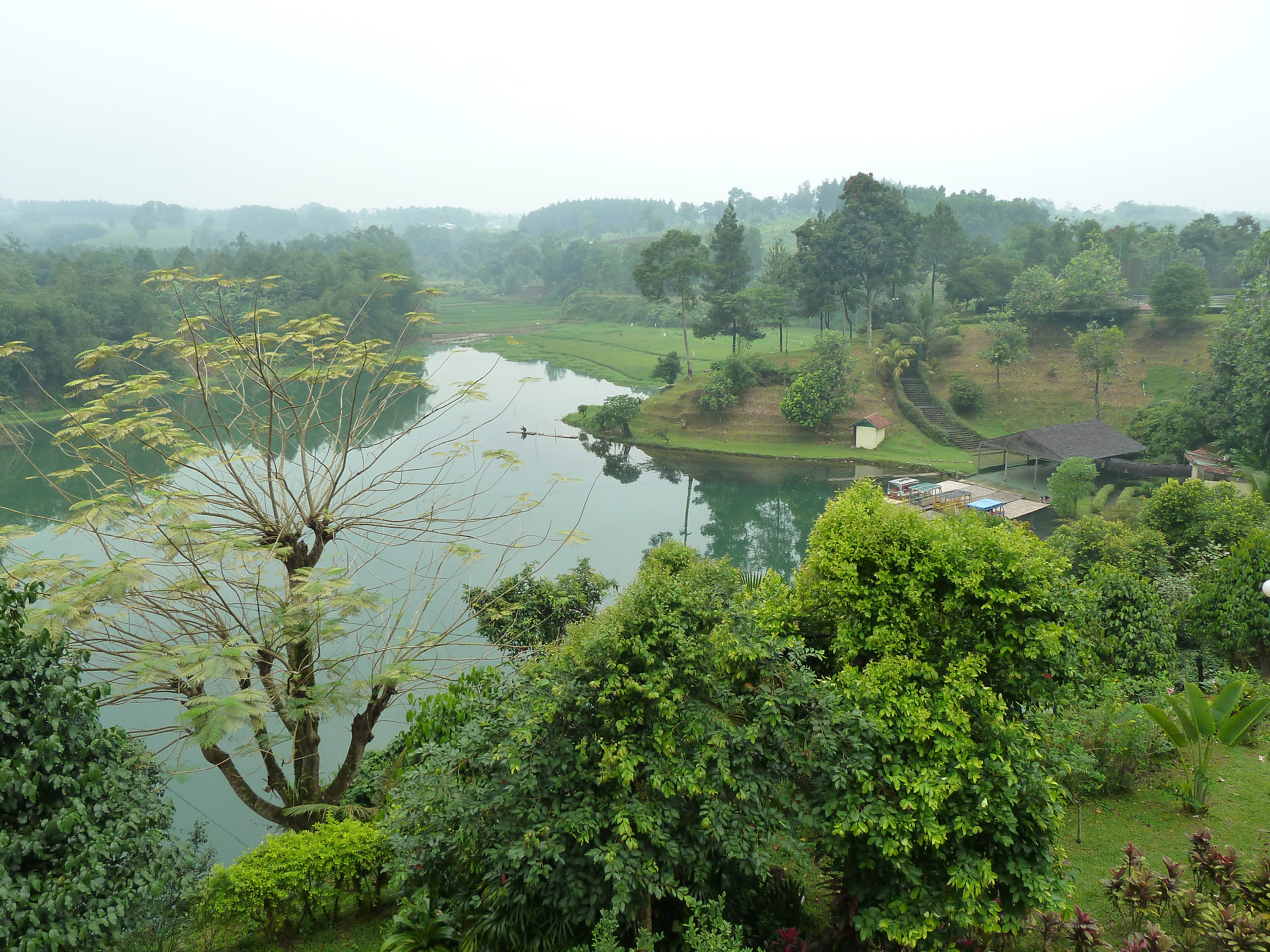 Leeches, Rafting and Floating restaurants