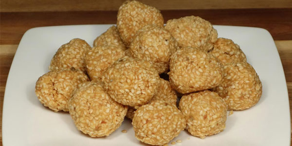 Til-Laddoo