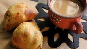 Chai & Samosa: Best Enjoyed in India