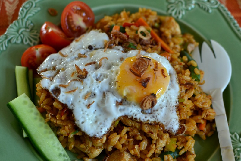 Indonesian Food: How to Make Nasi Goreng (Fried Rice) Recipe