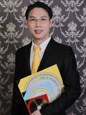 Feng Shui Master Yulius Fang