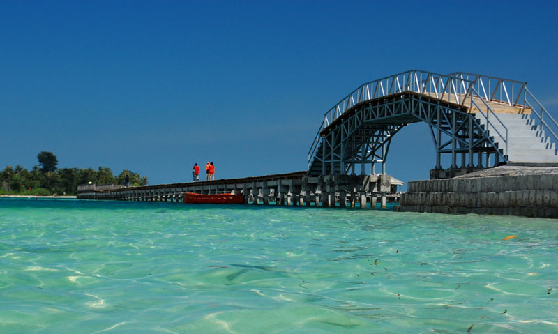 7 Weekend Getaway Destinations From Jakarta: The Iconic Bridge on Tidung Island