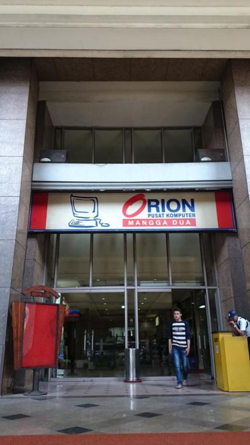 Mangga Dua Trade Center a Shopping Paradise in the Mangga Dua Trade Center a Shopping Paradise in the