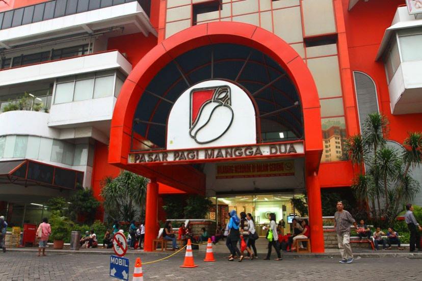 Mangga Dua Trade Center a Shopping Paradise in the Mangga Dua Trade Center a Shopping Paradise in the