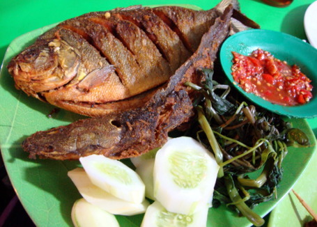 Warung Cirebon Bu Mut Sambal Setan