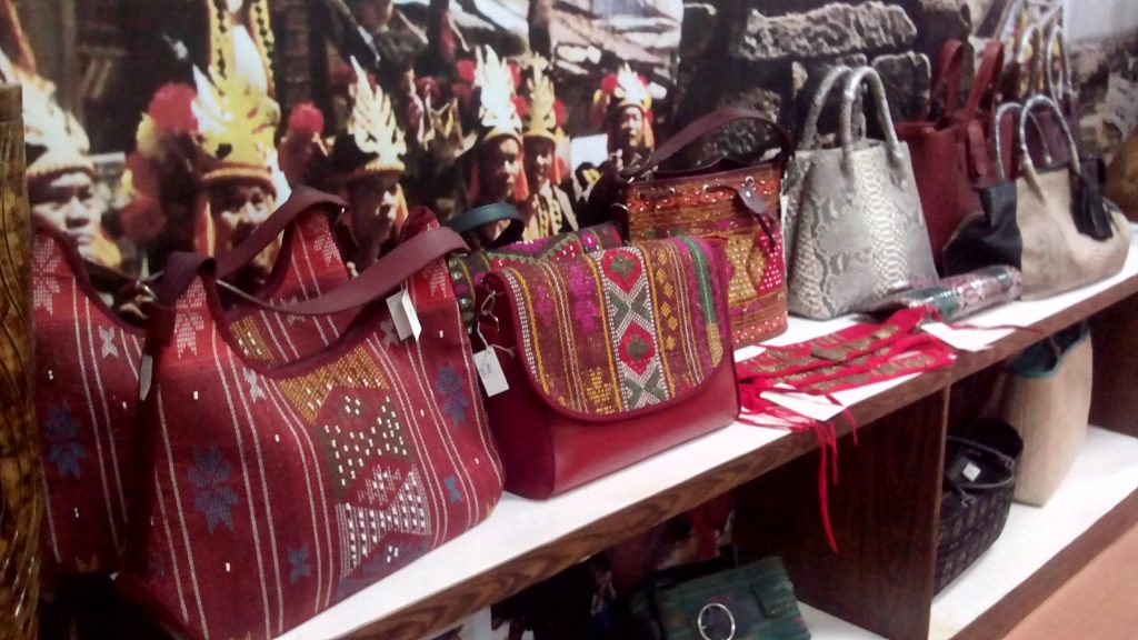 Best Places to Shop for Souvenirs in Jakarta