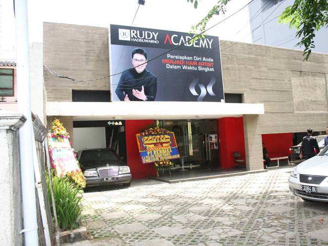 Rudy Hadisuwarno Academy