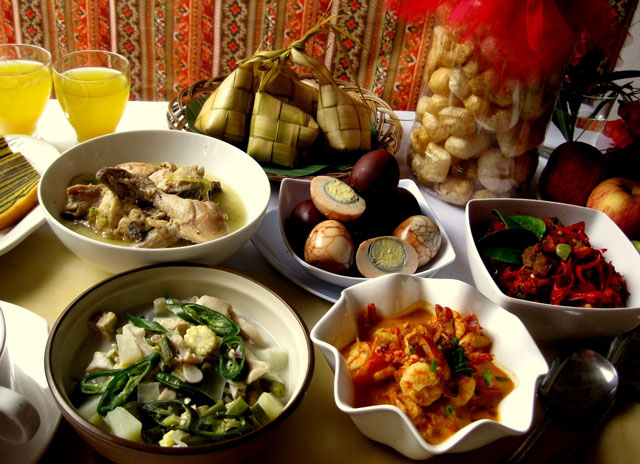 Ketupat and iconic Lebaran dishes: Opor Ayam, Rendang, Sayur Santan