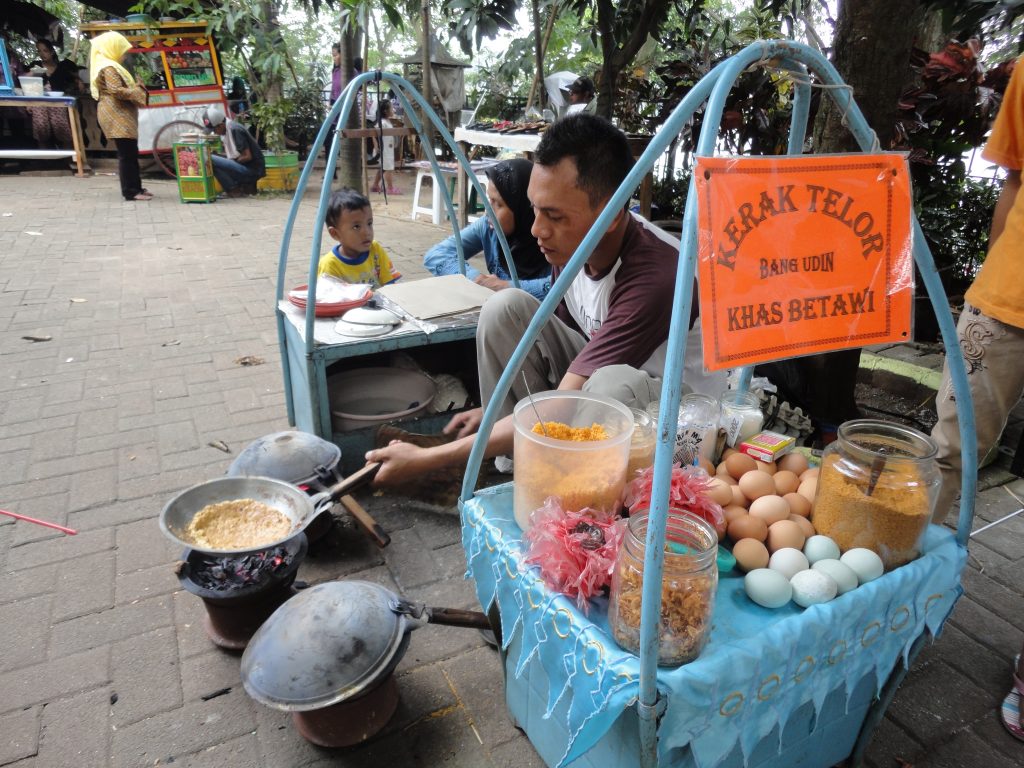 Kerak Telor seller at Setu Babakan