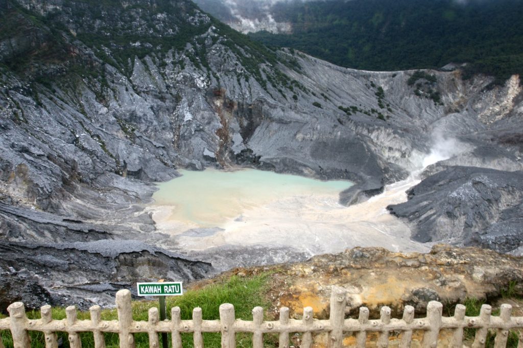 Tangkuban-Perahu