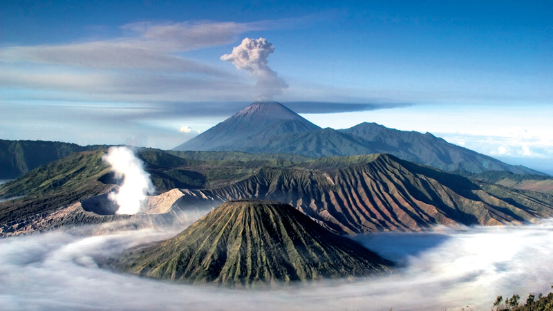 WheretoGo-Hiking-Mountains-in-Indonesia-Mount-Bromo-Pasuruan