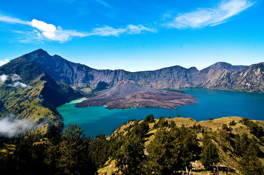 WheretoGo Hiking Mountains in Indonesia Indoindians com WheretoGo Hiking Mountains in Indonesia Indoindians com