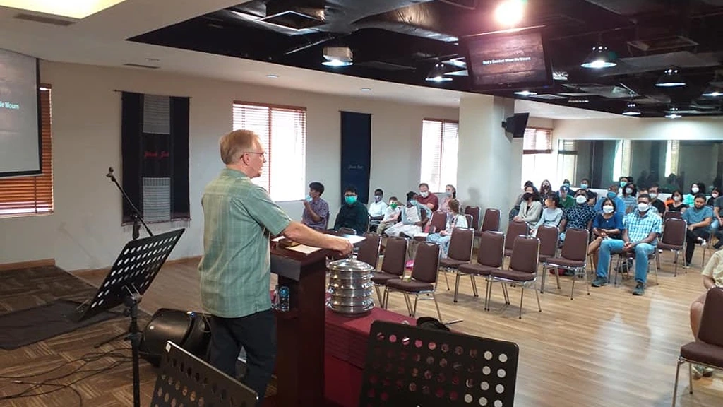 Christian Church Services for English-speaking Communities in Jakarta Jakarta International Baptist Church (JIBC)