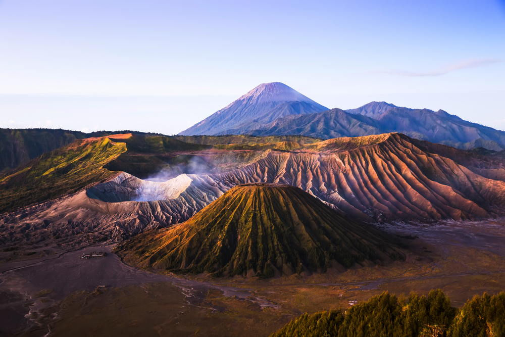 7 Travel Destinations in Indonesia as Printed on New Rupiah Banknotes