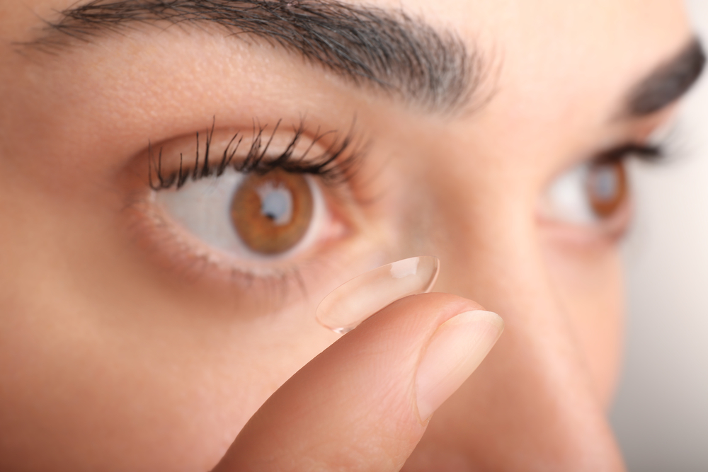 Safety Tips in wearing Contact Lenses