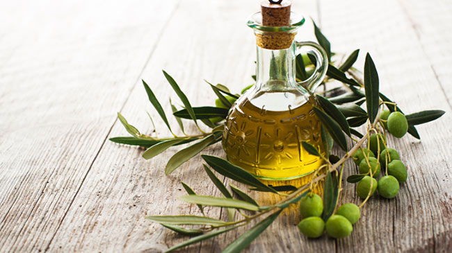 Olive oil benefits and everyday uses