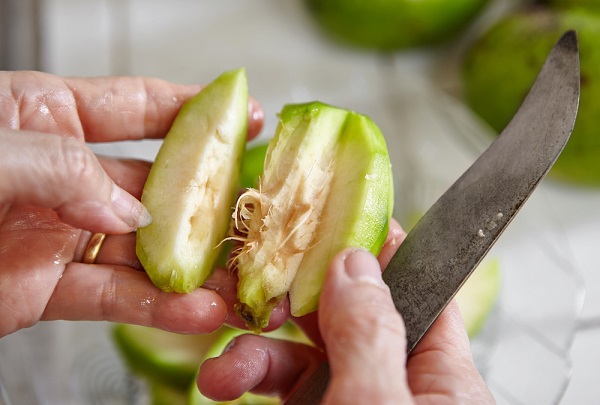 kedondong-indonesian-fruits-good-for-your-health
