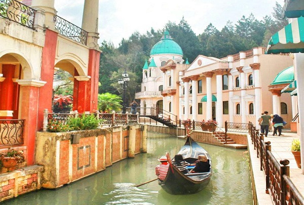 little-venice-kota-bunga-visit-puncak-for-relaxed-holiday-with-family-indoindianscom