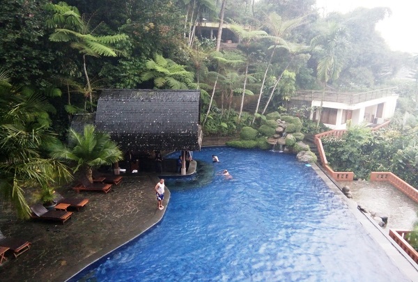 sangria-resort-5-resorts-to-consider-for-a-romantic-Getaway-in-Bandung-indoindianscom