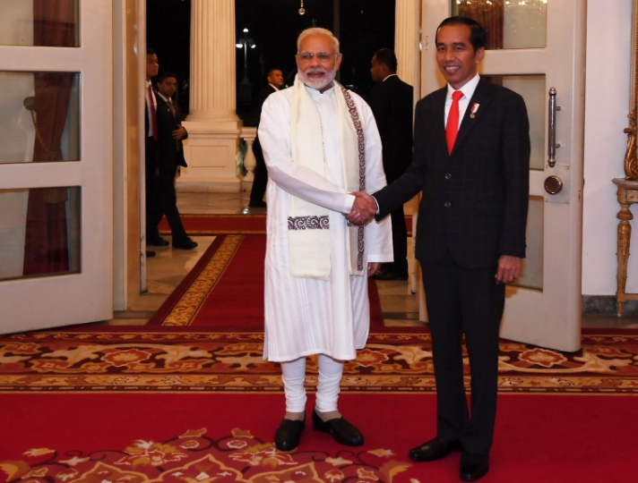 PM Modi with President Jokowi