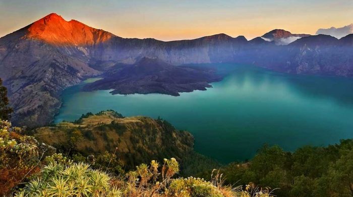 Mount Rinjani and Ciletuh-Palabuhanratu: 2 UNESCO Global Geoparks in Indonesia