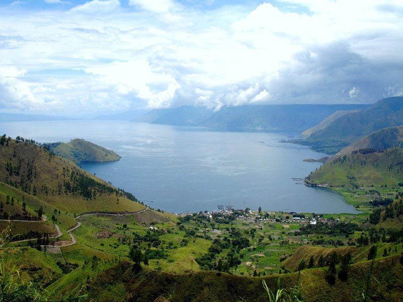 What Is The Story About Toba Lake
