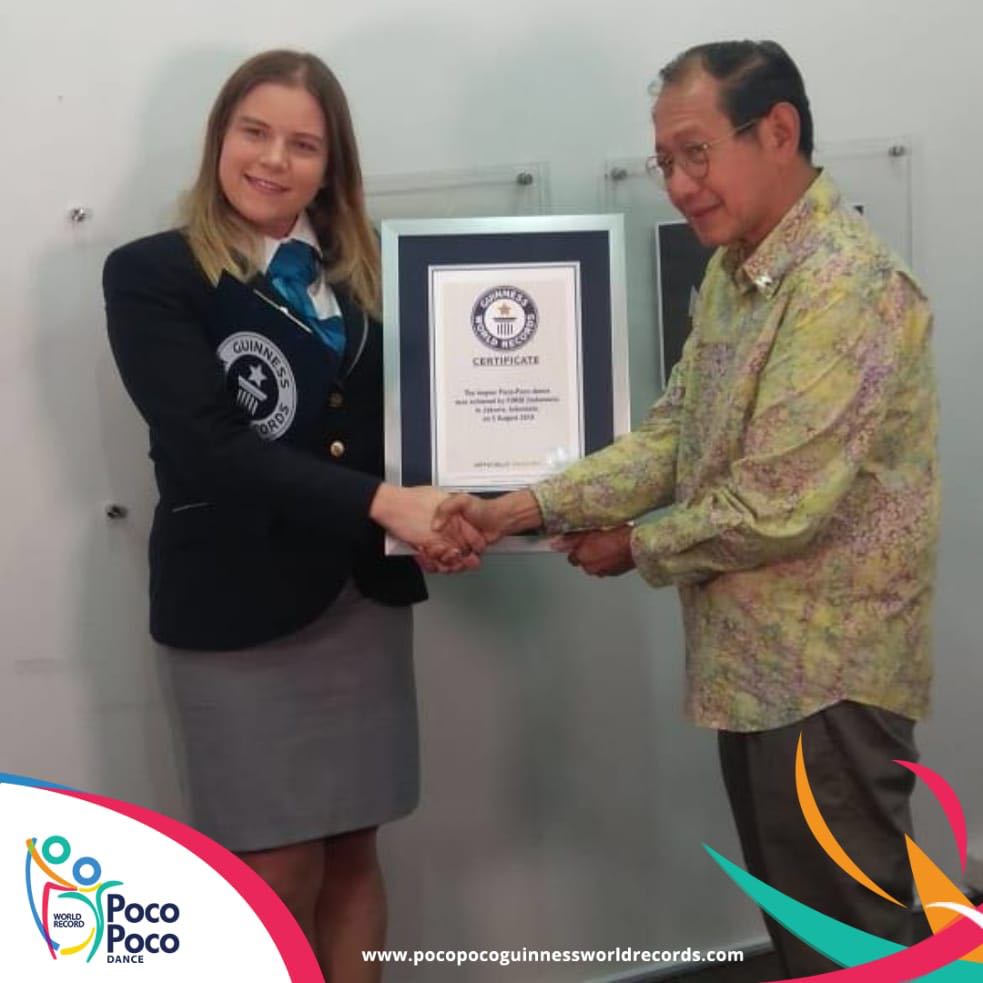 Awarding Guinness World record for Poco Poco