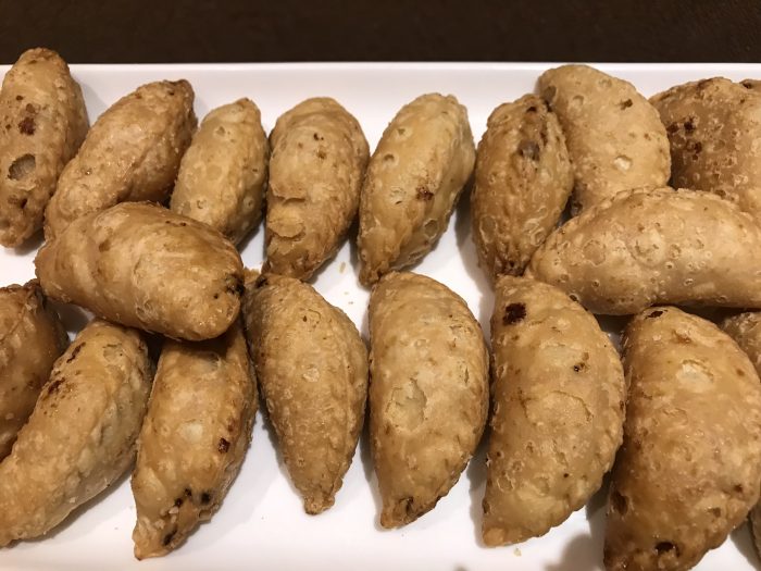 Gujiya by Aparna Rakhra What's Up Chef: Gujhiya Recipe by Aparna Rakhra