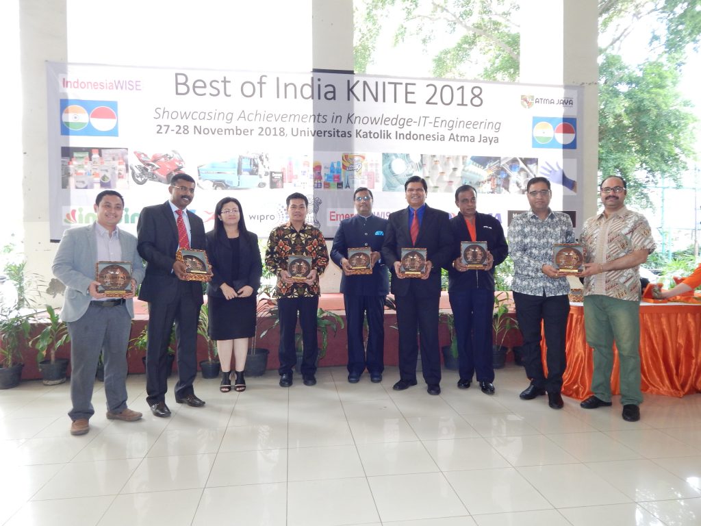 Featured above (left to right) are Bp Adi Sumarno (Wipro-Unza), Mr Sajeev Joseph and Ms Rosma Silitonga (Medisafe Technologies), Bp Irenius Dwinanto Bimo (Atma Jaya), Mr Prakash Gupta (Embassy of India), Mr Amol Titus (IndonesiaWISE), Mr V Thiyagarajan (TVS Motor Company), Mr Pradeep Bahuguna and Mr Akshay Thukral (IndoIn Group) at the Best of India KNITE 2018 inauguration.