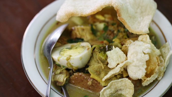 Rujak Soto, Banyuwangi 8-Must-Try-Rujak-in-Indonesia-Rujak-Soto-Banyuwangi