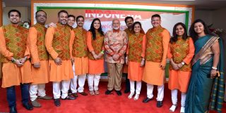 PM Modi in Jakarta with India Club Committee