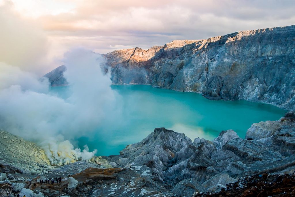 Travel-Destination-Banyuwang-Kawah-Ijen