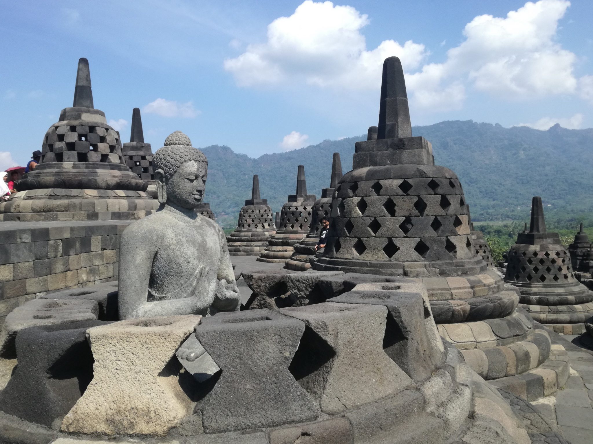 6-Must-Visit-Temples-in-Indonesia-Candi-Borobudur