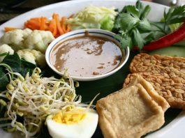 6-Balanced-Indonesian-Lunch-Ideas-With-a-Ton-of-Protein-and-No-Meat