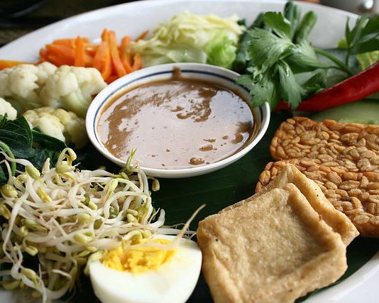 10 Must-Try Veg Indonesian Salads and How to Make Them 6-Balanced-Indonesian-Lunch-Ideas-With-a-Ton-of-Protein-and-No-Meat