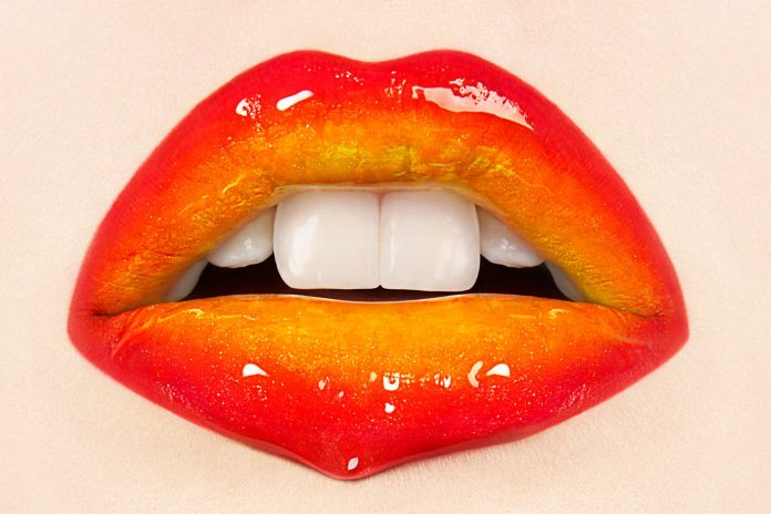 8-Easy-Ways-to-Use-Lipstick