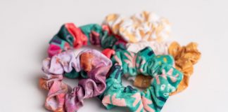 Tips-n-Tricks-to-Make-DIY-Scrunchie