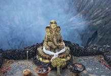 Experience-Lord-Ganesha-at-Mount-Bromo