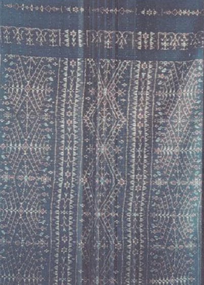 39-Traditional-Fabrics-of-Flores-Lawo-Manu