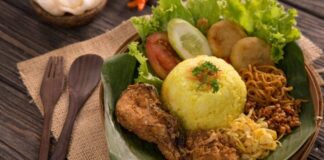 8 Delicious Rice Dishes In Indonesia: Nasi Kuning 