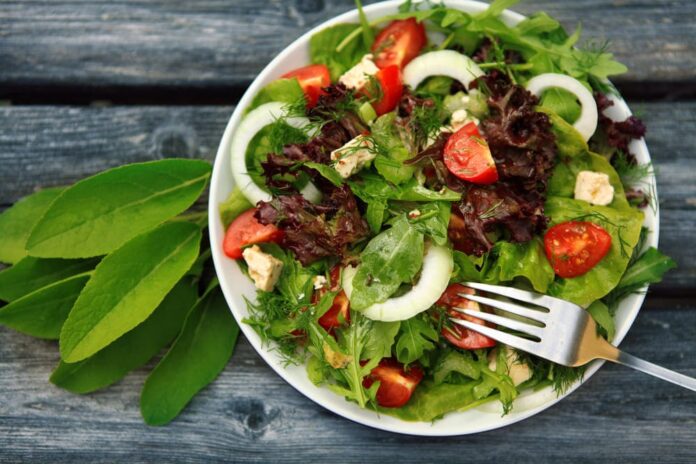 7-day-simply-salad-challenge-1