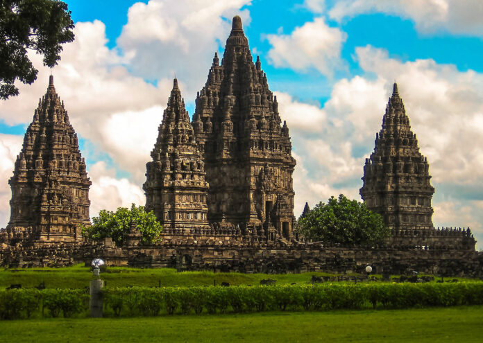 6 Virtual Tours of Indonesia: Candi Prambanan