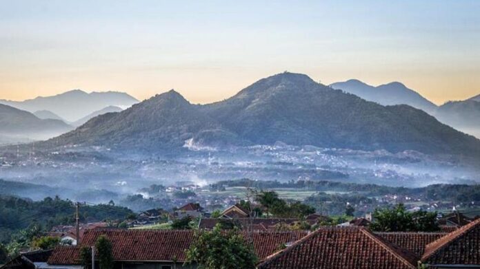 5 Nature Destinations to Visit in Jatinangor, West Java: Gunung Geulis