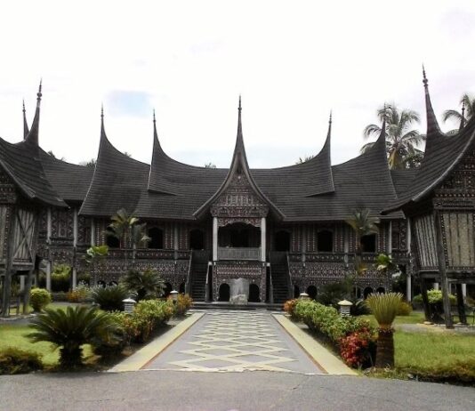 8 Interesting Payakumbuh Destinations Worth Visiting: Rumah Gadang Sungai Beringin