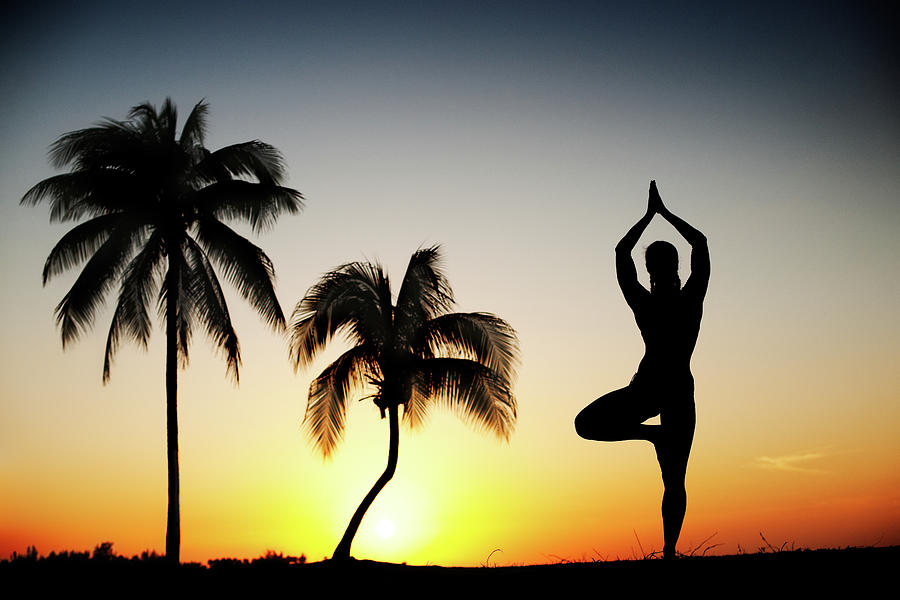 Tree pose (Vrikshasana): What To Do, Benefits And Precautions |  TheHealthSite.com